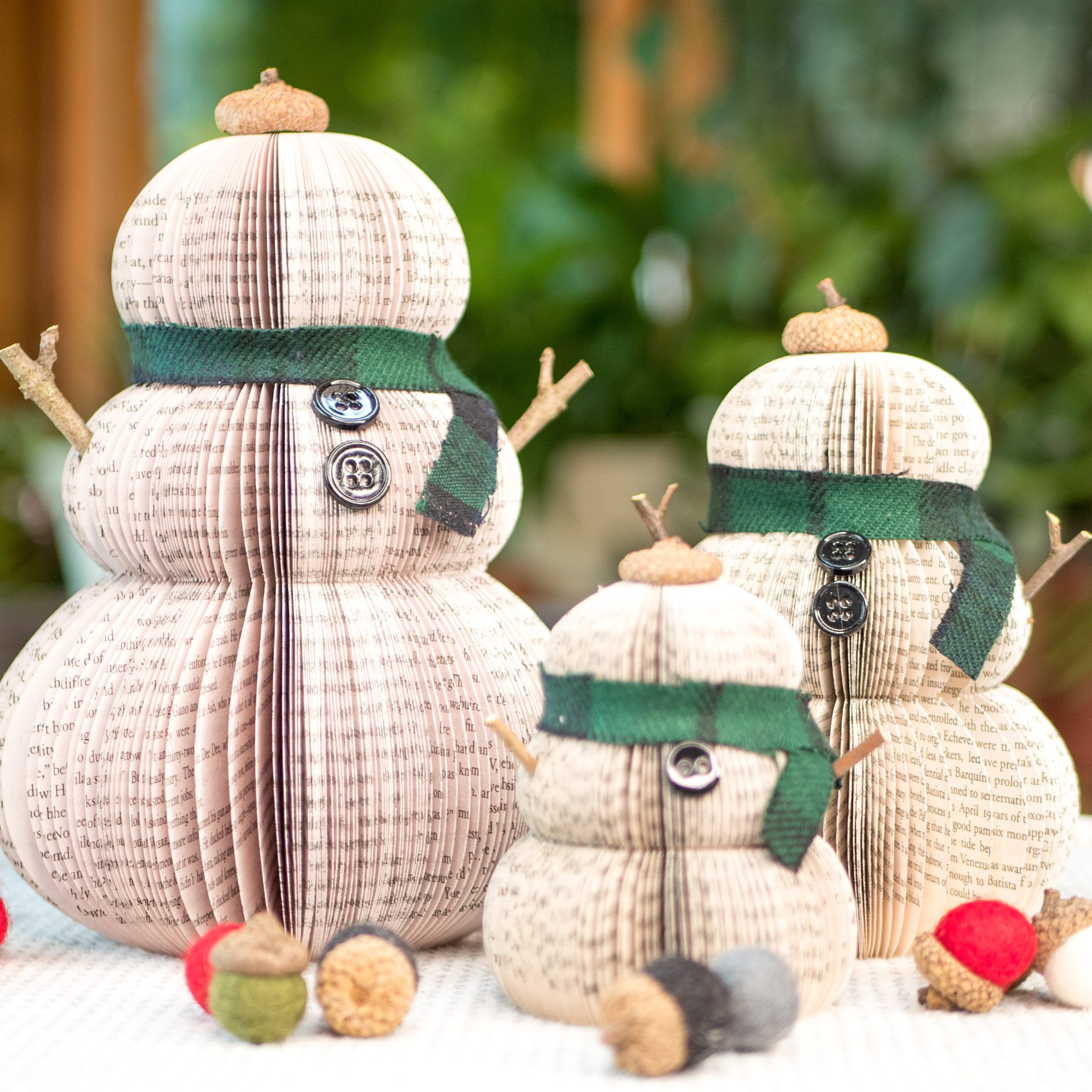 Book Snowman-Christmas Decor-Holiday Decor-Christmas Decoration-Christmas Gifts-Book Exchange-Winter Decor-Teacher Gift-Gift for Mom